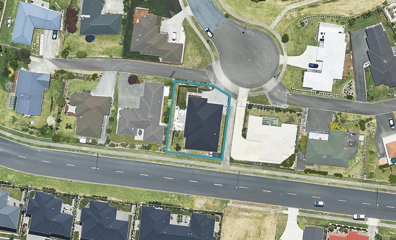 172 Waterside Drive, Pyes Pa, Tauranga - Carousel 1