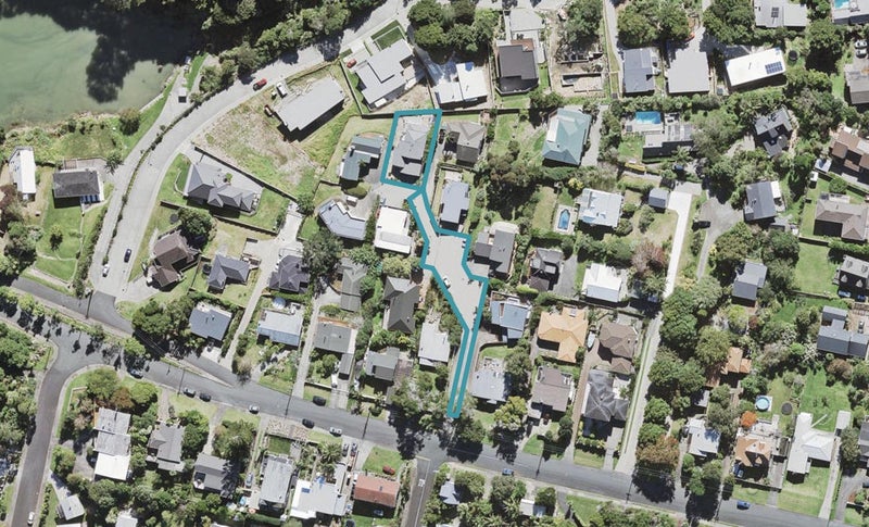 89E Island Bay Road, Beach Haven, Auckland - Carousel 1