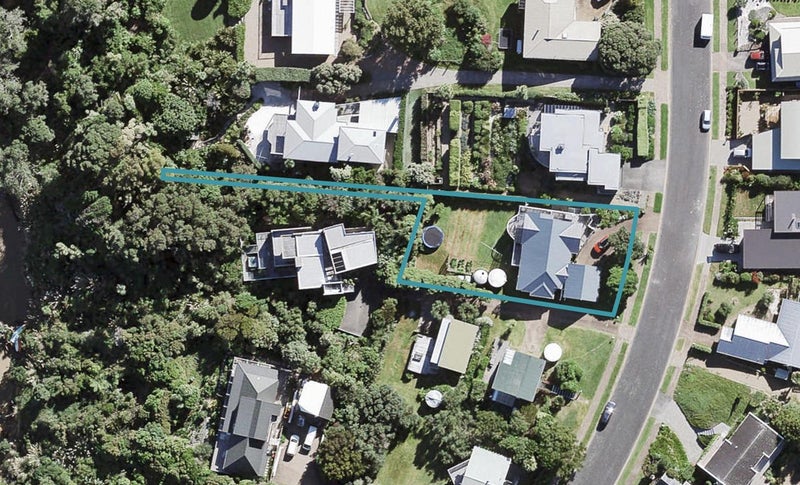 51 Kennedy Point Road, Surfdale, Waiheke Island - Carousel 1