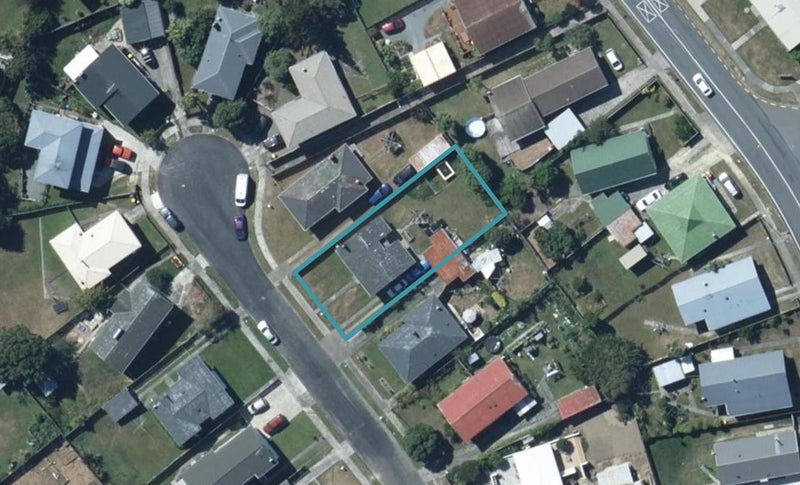 16 Stipulate Place, Ascot Park, Porirua - Carousel 1