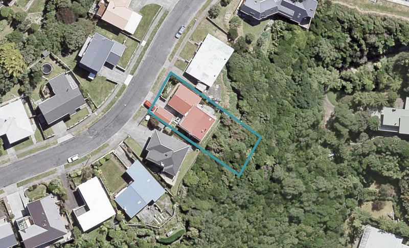 3 Maple Grove, Maungaraki, Lower Hutt - Carousel 1