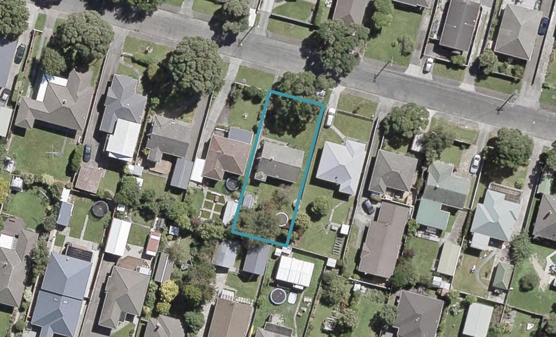 30 Thornycroft Avenue, Epuni, Lower Hutt - Carousel 1