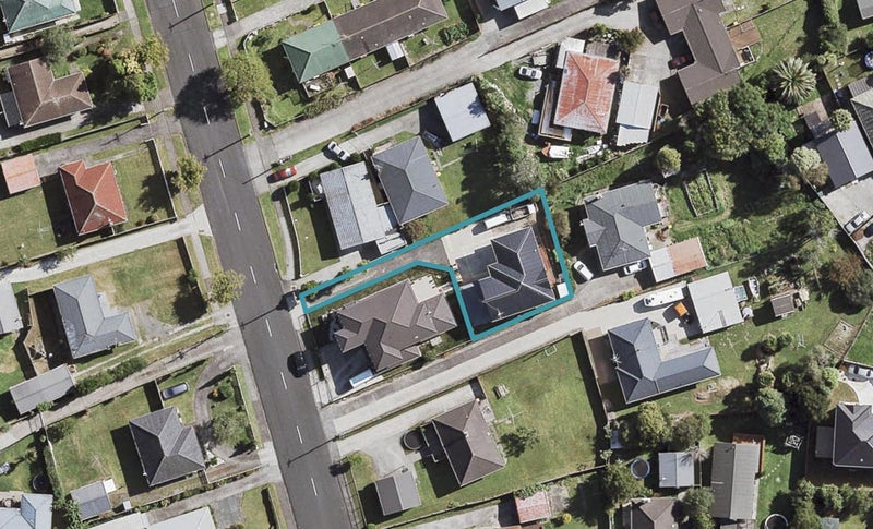 12 Fleming Street, Manurewa East, Auckland - Carousel 1