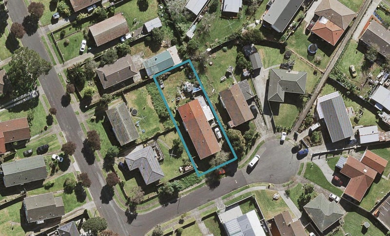 4 Balnoon Place, Mangere East, Auckland - Carousel 1