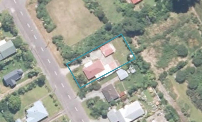 15 Stewart Street, Waimangaroa, Westport - Carousel 1
