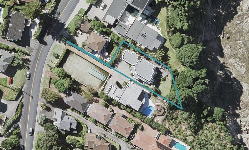 31 Beach Rd, Castor Bay, North Shore City - Carousel 1