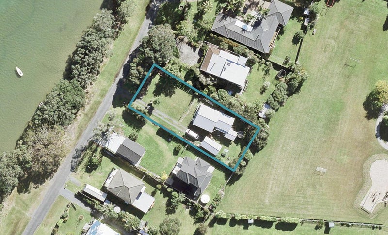 23 Riverside Drive, Warkworth - Carousel 1