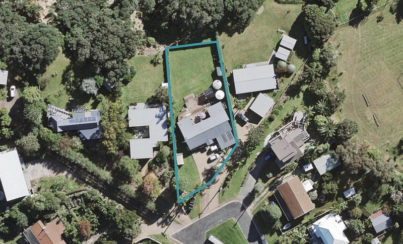 23 Esslin Road, Surfdale, Waiheke Island - Carousel 1