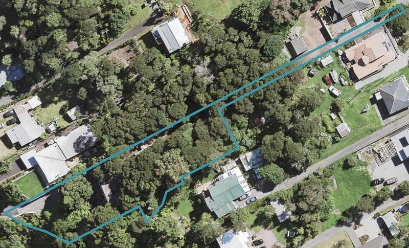 15 Aydon Road, Titirangi, Auckland - Carousel 1