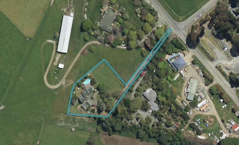 84 Clover Road East, Hope, Richmond - Carousel 1
