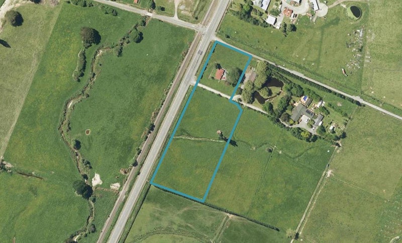 571 State Highway 1, Blenheim - Carousel 1