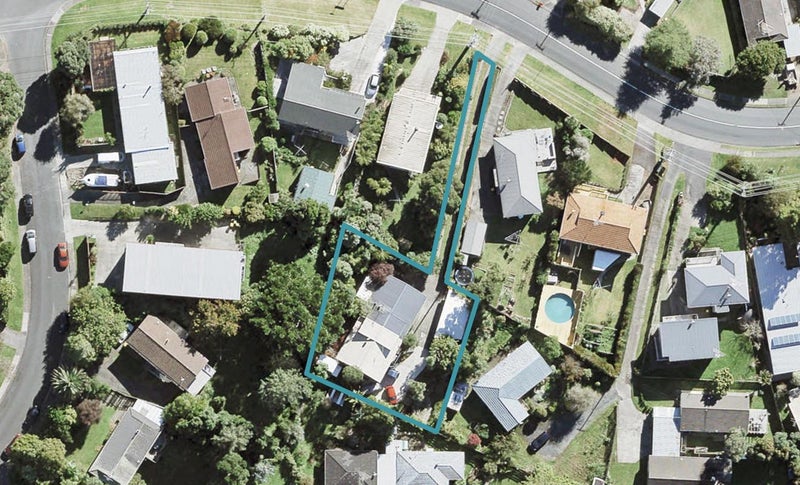 1/84 Glenvar Road, Torbay, Auckland - Carousel 1
