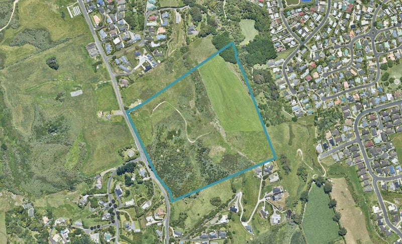 1351 Kaitemako Road, WELCOME BAY, TAURANGA - Carousel 1