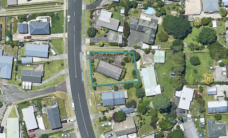 22 Resolution Road, Welcome Bay, Tauranga - Carousel 1