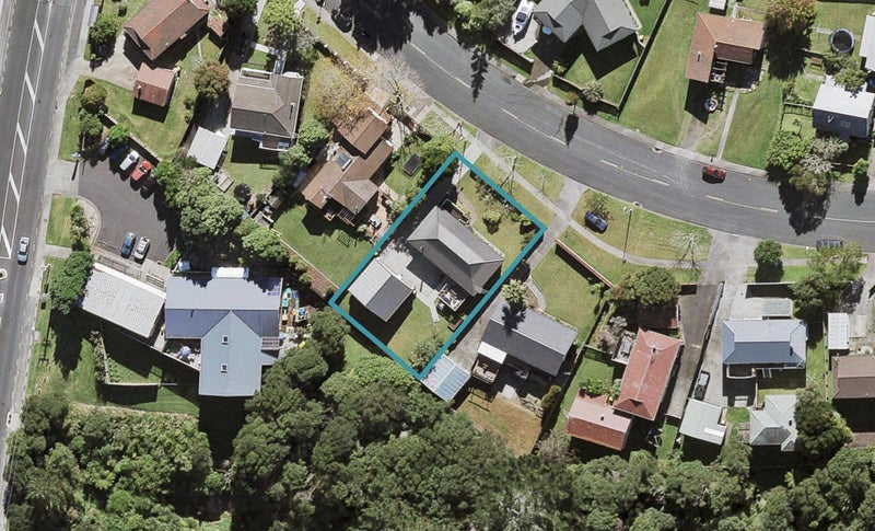7 West Harbour Drive, West Harbour, Auckland - Carousel 1