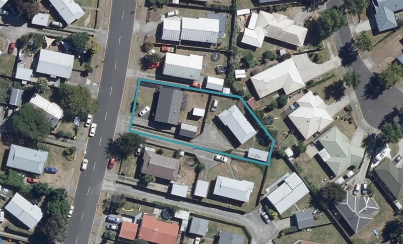 41 Lloyd Drive, Nawton, Hamilton - Carousel 1