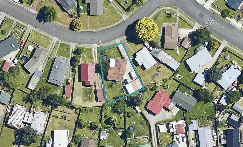 6 Sapphire Place, Pukehangi, Rotorua - Carousel 1