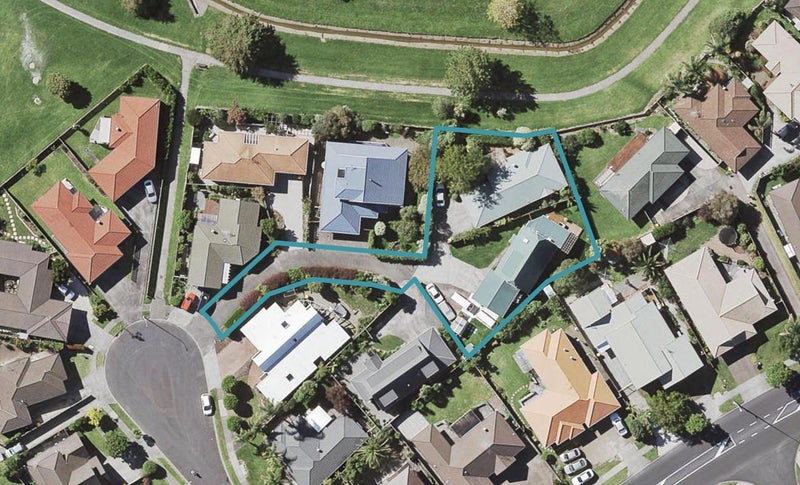 2/7 Emma Court, Northpark, Auckland - Carousel 1