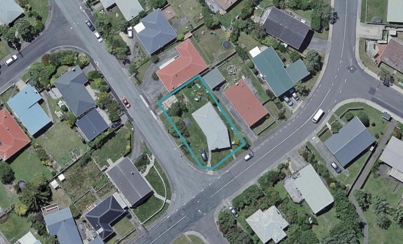 43 Baylands Drive, Newlands, Wellington - Carousel 1