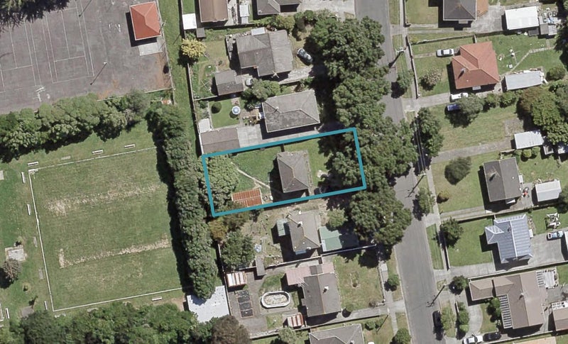 39 Molesworth Street, Taita, Lower Hutt - Carousel 1
