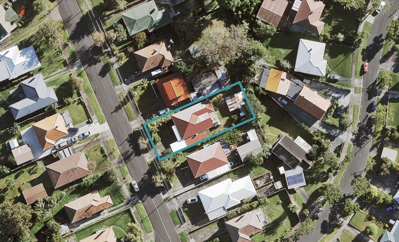 19 Roseville Street, New Windsor, Auckland - Carousel 1