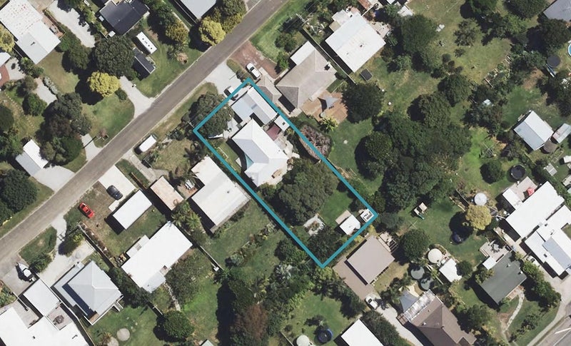 21 Douglas Street, Okitu, Gisborne - Carousel 1