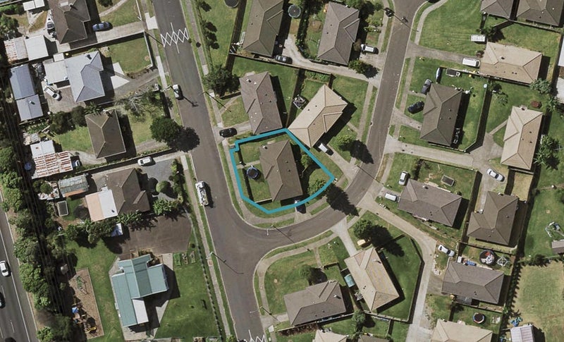 2 Antych Place, Otara, Auckland - Carousel 1