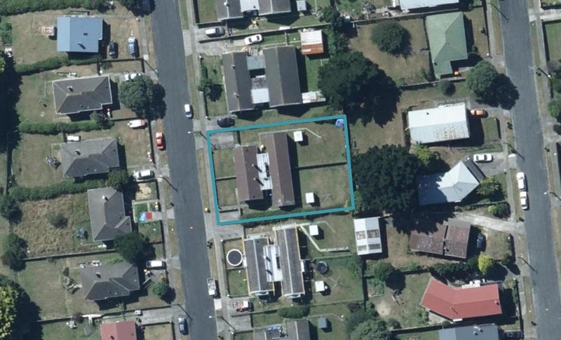 31 Justine Street, Cannons Creek, Porirua - Carousel 1