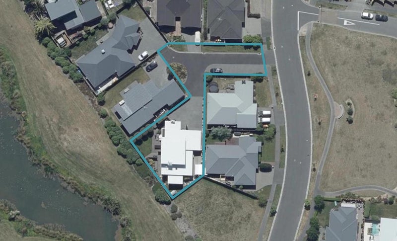 1 Larchwood Lane, Parklands, Christchurch - Carousel 1