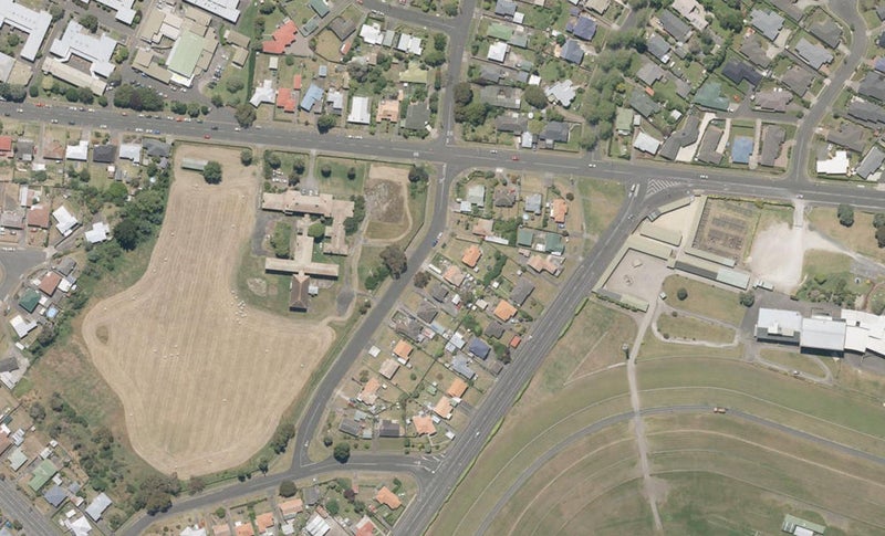 53 Selwyn Crescent, College Estate, Whanganui - Carousel 1