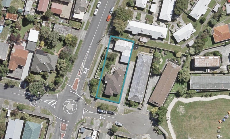 27 Waikare Avenue, Waiwhetu, Lower Hutt - Carousel 1