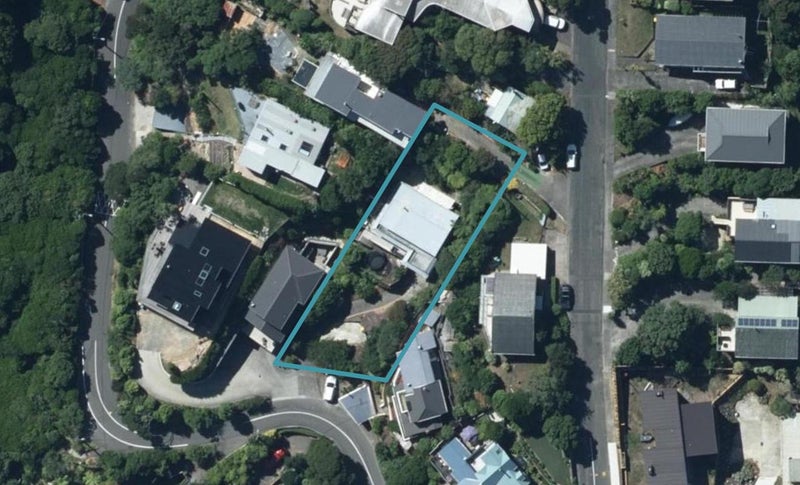 74 Motuhara Road, Plimmerton, Porirua - Carousel 1