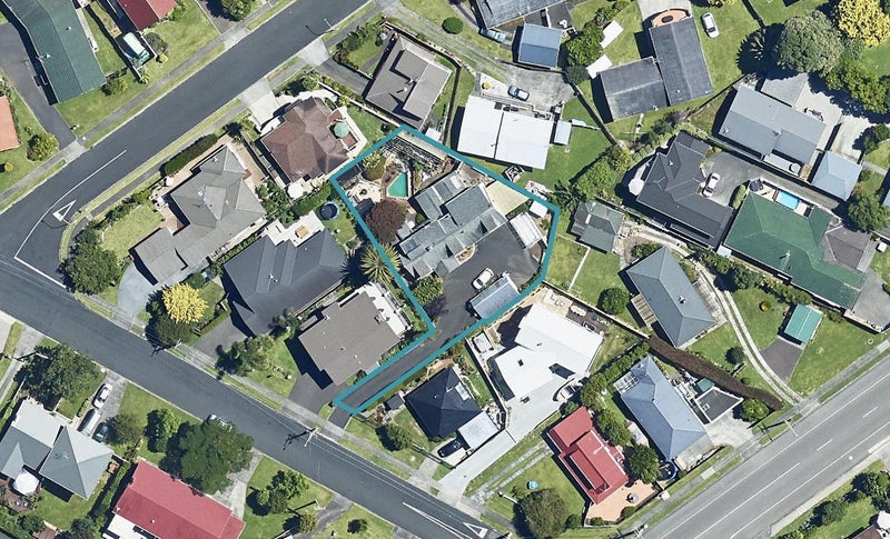7 Smiths Road, Matua, Tauranga - Carousel 1