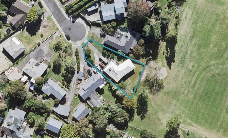 13 Rerewai Place, Kelston, Auckland - Carousel 1