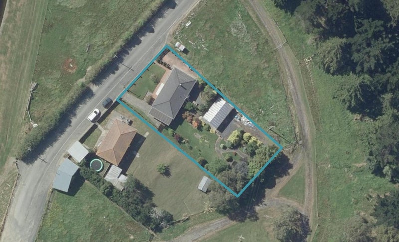 15 Reservoir Road, Mount Grand, Dunedin - Carousel 1