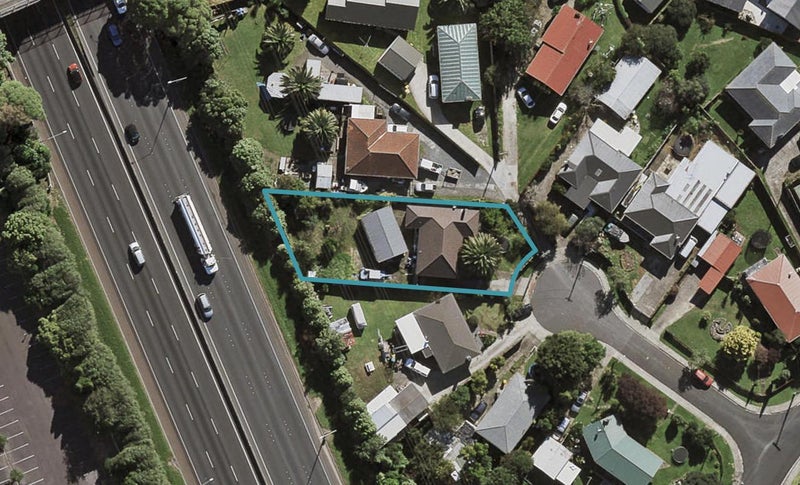 8 Lynn Place, Otara, Auckland - Carousel 1