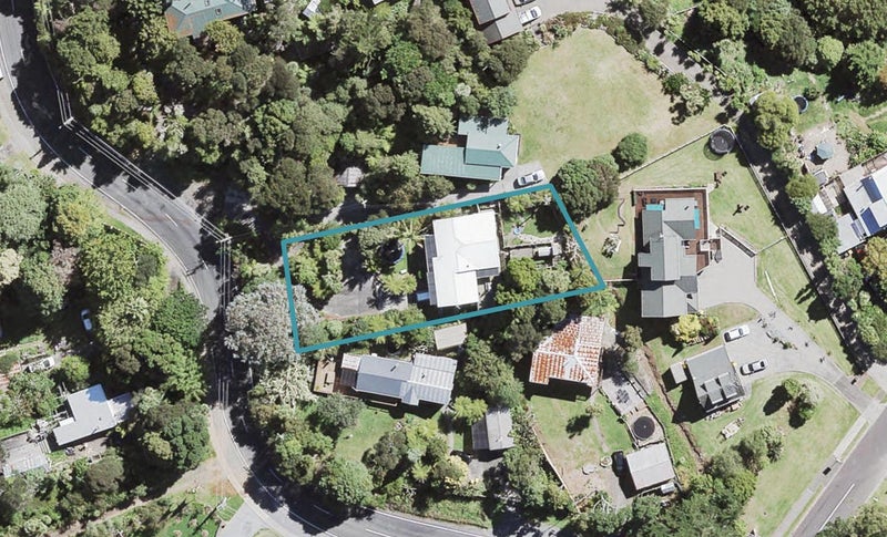 40 Victory Road, Laingholm, Auckland - Carousel 1