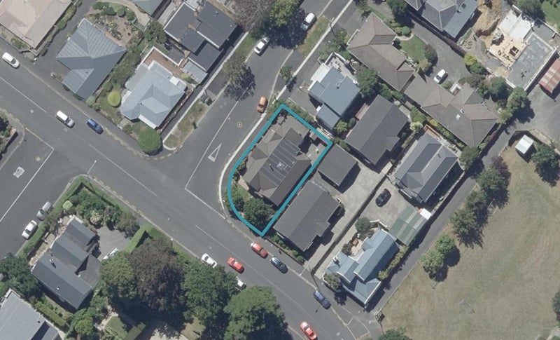 37A Balmacewen Road, Maori Hill, Dunedin - Carousel 1