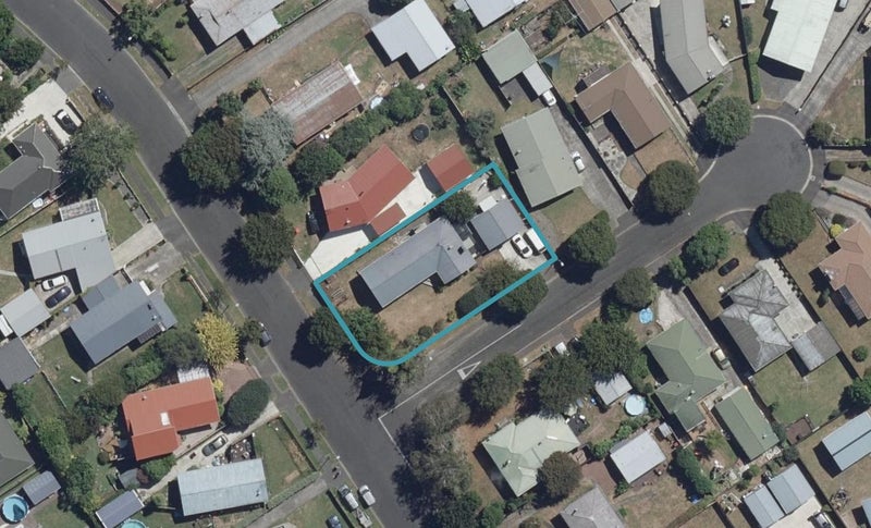 1 Bremridge Place, Melville, Hamilton - Carousel 1