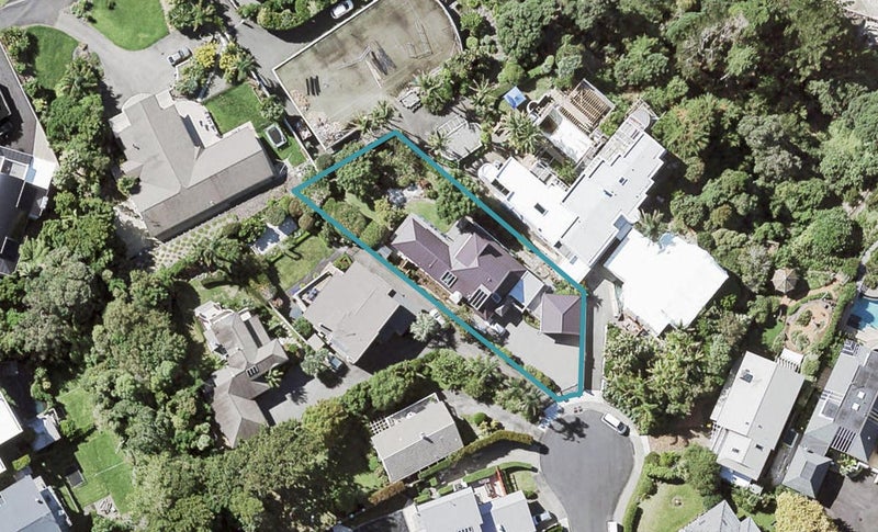 12 Pleasant Place, Mellons Bay, Auckland - Carousel 1