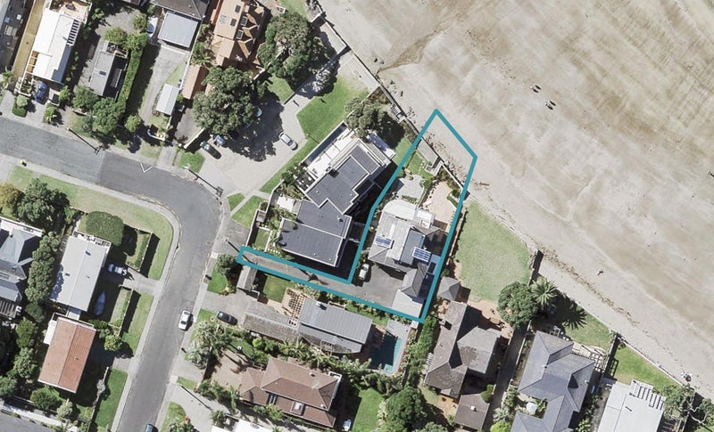 2/31 Cecil Road, Milford, Auckland - Carousel 1
