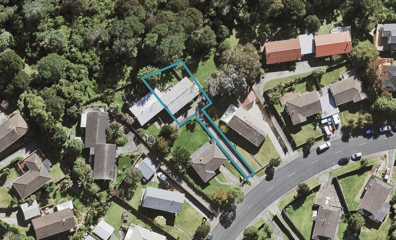 18B Spinella Drive, Bayview, Auckland - Carousel 1