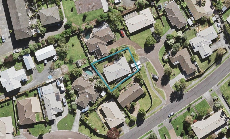 4 Sorbonne Close, Albany, Auckland - Carousel 1