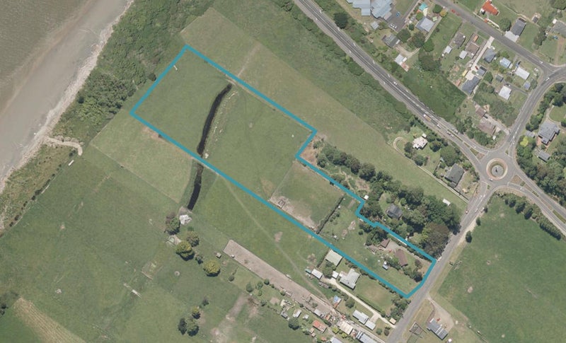 18 Wikitoria Road, Putiki, Whanganui - Carousel 1
