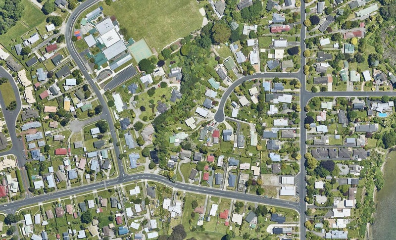 19 Tirita Street, Kawaha Point, Rotorua - Carousel 1