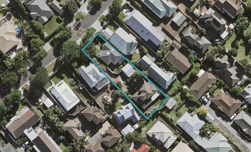 1/16 Puriri Avenue, Greenlane, Auckland - Carousel 1