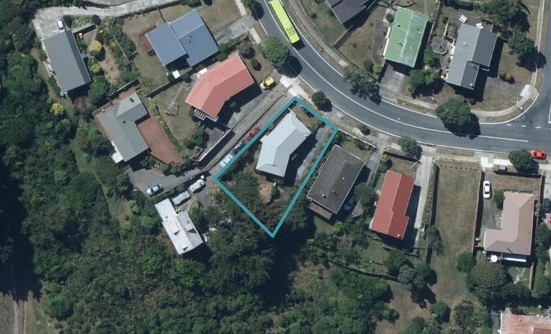 160 Conclusion Street, Ascot Park, Porirua - Carousel 1