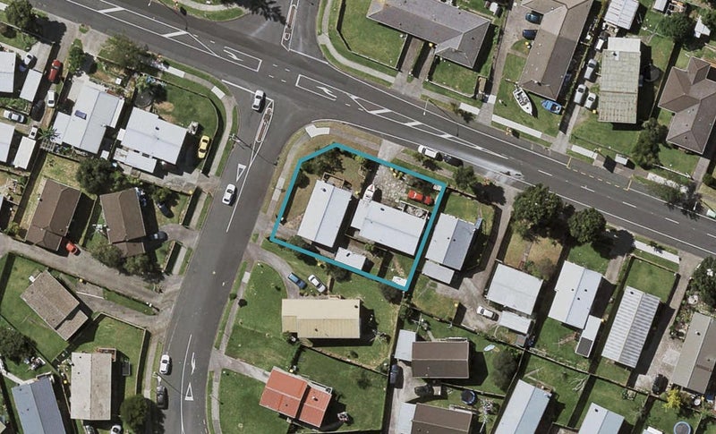 2/62 Othello Drive, Clover Park, Auckland - Carousel 1