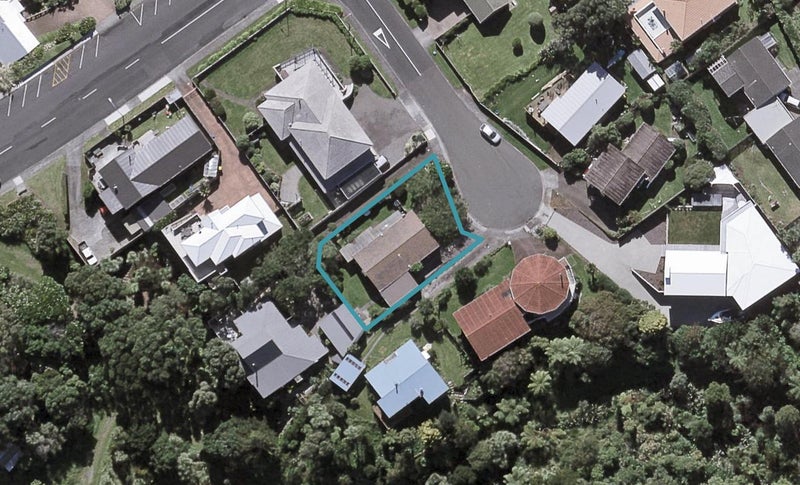 4 Mallinder Place, Oakura, Oakura - Carousel 1