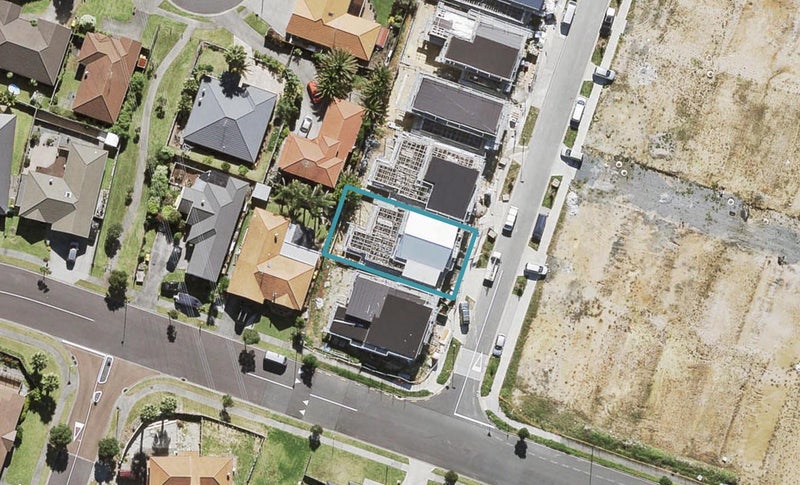 27 Tihema Lane, Westgate, Auckland - Carousel 1
